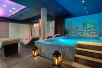 Bazén v ubytování Grand Hotel Bansko - Fitness & SPA nebo v jeho okolí