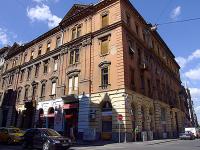 Budova, v ktorej sa apartmán nachádza