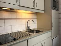 Een keuken of kitchenette bij Plato by Hofstad Studio’s