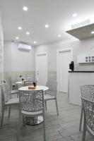 A kitchen or kitchenette at B&B The Dream