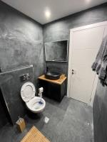 Ein Badezimmer in der Unterkunft Top Royal Eilat רויאל פארק