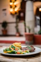 Jídlo v hotelu nebo okolí