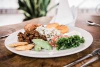 Jídlo v hotelu nebo okolí