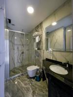 Koupelna v ubytování Martinenz Hotel