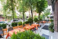 Reštaurácia alebo iné gastronomické zariadenie v ubytovaní Hotel Ristorante San Carlo