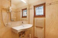 A bathroom at Chalet Meridiana Appartamento 8