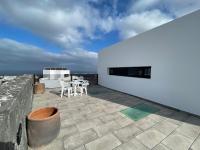 Balkón alebo terasa v ubytovaní Eslanzarote Eco Villa Tony, heated pool, jacuzzi, Sat tv, Super wifi