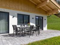 Patio lub wspólna przestrzeń na świeżym powietrzu w obiekcie Ferienhaus zur Biene