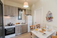 A kitchen or kitchenette at il giardino