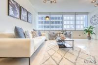 Posezení v ubytování Holiday Escape Luxe 1BR Near Metro in DIFC by Deluxe Holiday Homes