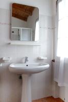 A bathroom at Apartment La Tartufaia-1 by Interhome