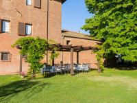 Vonkajšia záhrada v ubytovaní Holiday Home Borgo del Papa by Interhome