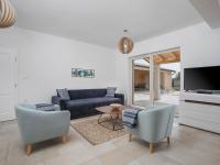Część wypoczynkowa w obiekcie Villa Flori by Interhome