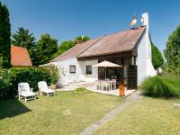 Vonkajšia záhrada v ubytovaní Holiday Home Suzy by Interhome