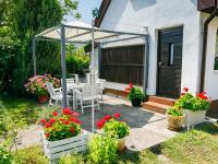 Vonkajšia záhrada v ubytovaní Holiday Home Suzy by Interhome