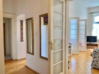 Televízia a/alebo spoločenská miestnosť v ubytovaní Central Budapest Apartment VÁCI UTCA