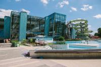 Bazén v ubytovaní Grand Hotel Esztergom alebo v jeho blízkosti
