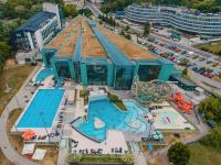 Bazén v ubytovaní Grand Hotel Esztergom alebo v jeho blízkosti