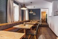 Posedenie v ubytovaní Landhaus Hubertus Wellness & Breakfast