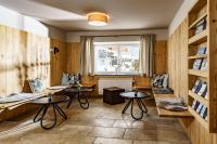 Posedenie v ubytovaní Landhaus Hubertus Wellness & Breakfast
