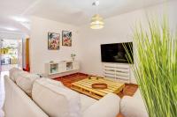 TV a/nebo společenská místnost v ubytování Premium Family House