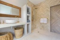 Ein Badezimmer in der Unterkunft Cielo Boutique Hotel & Spa Samui