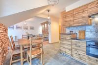 Kuchyňa alebo kuchynka v ubytovaní Apartamenty Maja i Zuzia
