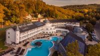 Bazén v ubytování Ambient Hotel & Thermal Spa nebo v jeho okolí