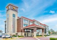 Una representación de un hotel con un edificio. en La Quinta by Wyndham Little Rock - Bryant, en Bryant