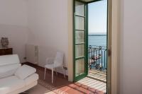 Balkón alebo terasa v ubytovaní Duomo Seaside Deluxe Apartment by Ortigia Apartments
