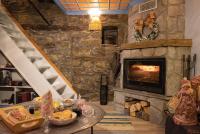 The floor plan of Dandy Villas Metsovo-Metska-Down Town-Up to 7