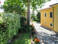 Vonkajšia záhrada v ubytovaní Apartment Vaniglia by Interhome