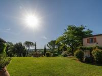 A garden outside Apartment Viola by Interhome