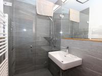 Kúpeľňa v ubytovaní Holiday Home Zeller by Interhome