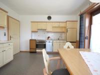 Kuchyňa alebo kuchynka v ubytovaní Holiday Home Zeller by Interhome