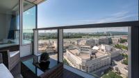 Balkón alebo terasa v ubytovaní Panorama - Sunset and castle view, 22nd floor, garage, AC