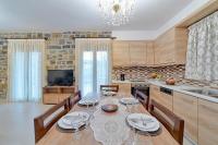 Kuchyňa alebo kuchynka v ubytovaní Faraggi Villas