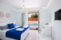 Posteľ alebo postele v izbe v ubytovaní Villa Vera - With Private Heated Pool & Jacuzzi