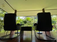 Khaosok Good view Resort - SHA PLUSにあるシーティングエリア