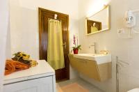 A bathroom at Cervi flat close to the sea and the historic centre of Alghero