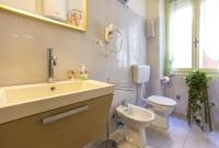 A bathroom at Cervi flat close to the sea and the historic centre of Alghero