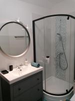 Łazienka w obiekcie Szamóca Apartman