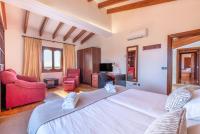 TV a/nebo společenská místnost v ubytování Villa Es Turrió by Mallorca House Rent