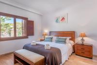 Postel nebo postele na pokoji v ubytování Villa Es Turrió by Mallorca House Rent