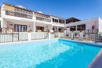The swimming pool at or close to Blue Sky apartment