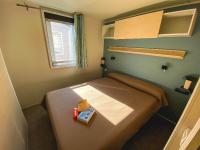 Postel nebo postele na pokoji v ubytování Camping Alicante Imperium