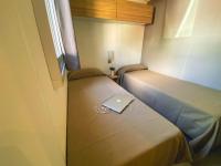 Postel nebo postele na pokoji v ubytování Camping Alicante Imperium