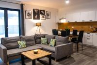 Kuchyňa alebo kuchynka v ubytovaní Osada Słuszewo - Apartamenty Restauracja Wydarzenia