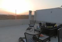 A balcony or terrace at Villa Salt Lake near city and beach