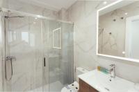 Łazienka w obiekcie Modern with balcony- 2Bd 2Bth- San Vicente